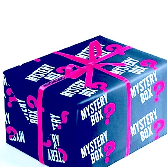 Soul Embellishments Other - 5-Star Curated Mystery Surprise Me Boxes Featuring Stylish Modern Home Decor
